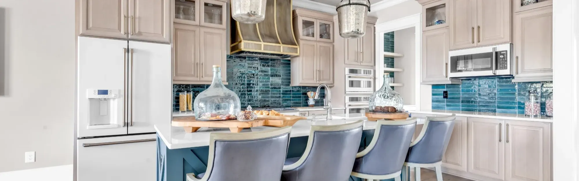 Buy Café at Britt's Home Furnishings