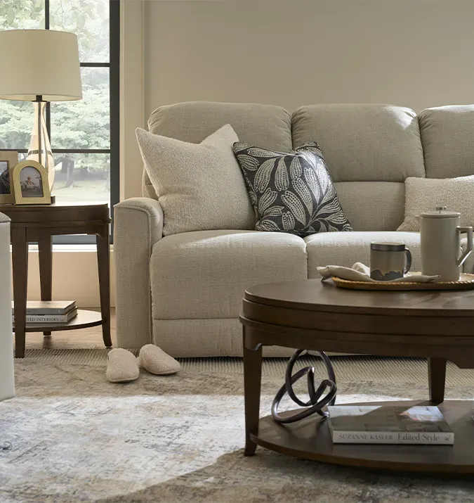 LA-Z-BOY Finley Power Wall Reclining Loveseat w/ Headrest