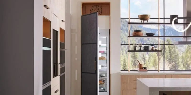 MONOGRAM Undercounter Refrigerators - Statement Handle Kit