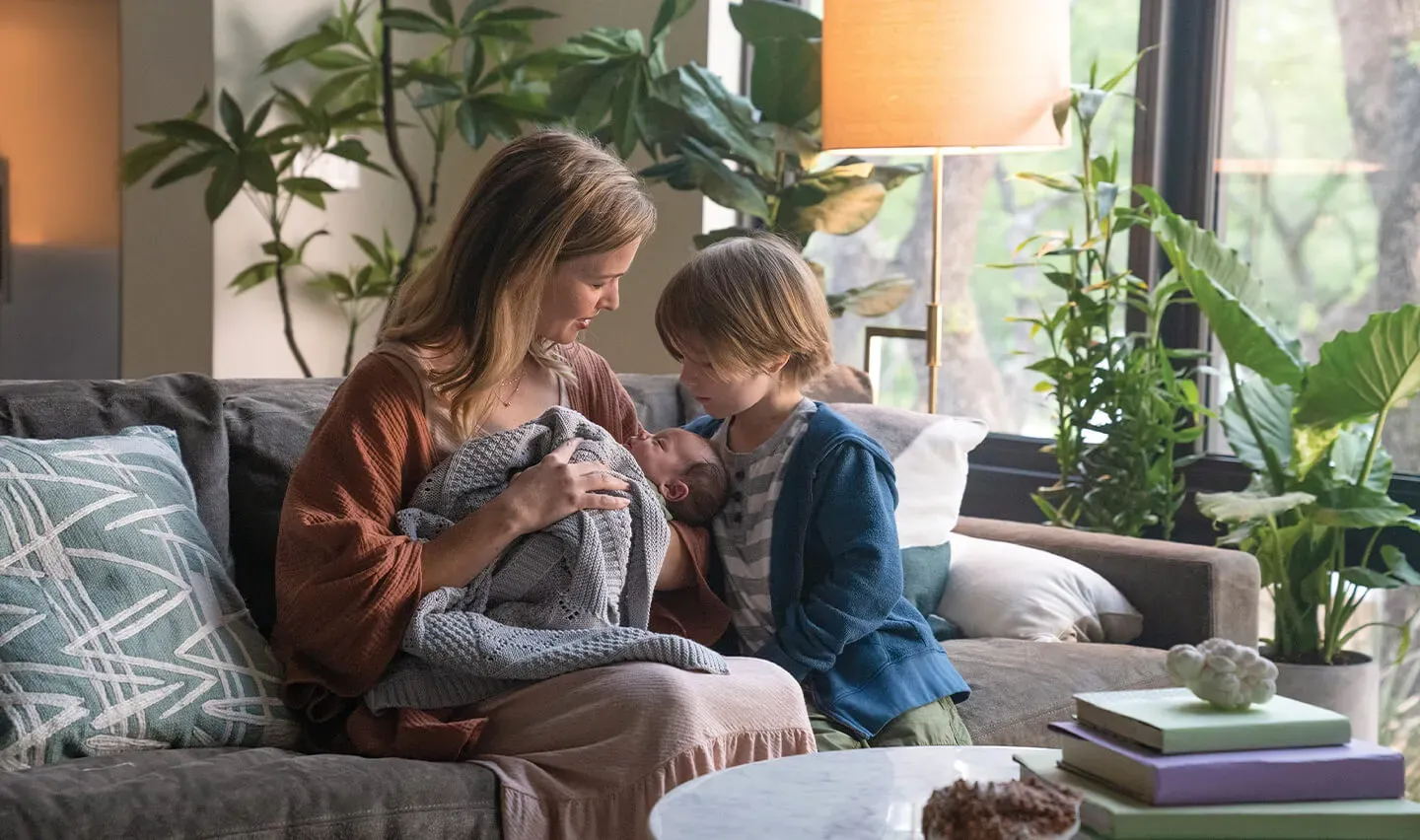 lifestyle image of mother with children