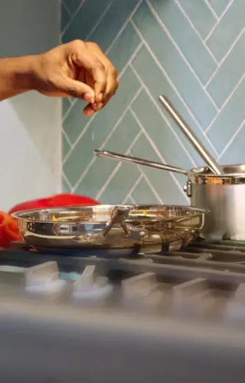 lg cooktops lifestyle image