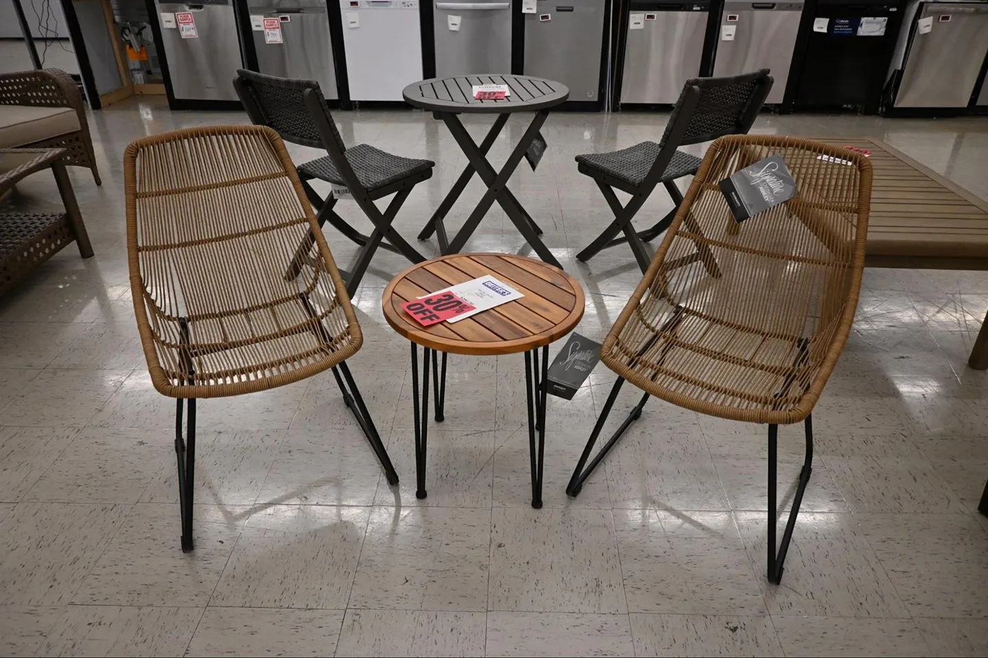 outdoor furniture in Pennsylvania by Beiters