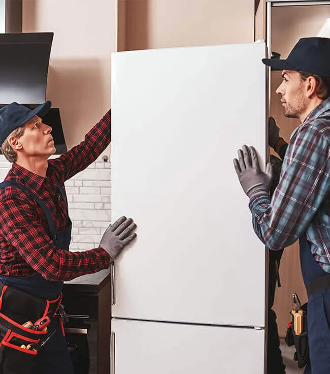 Image of service people