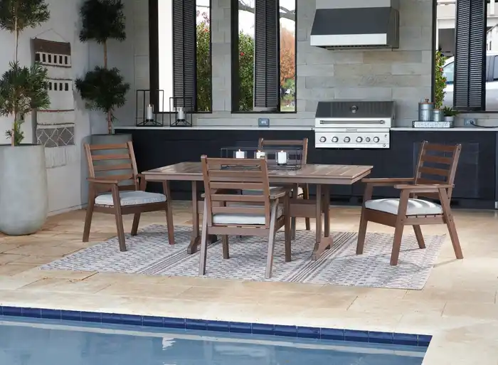 Outdoor patio