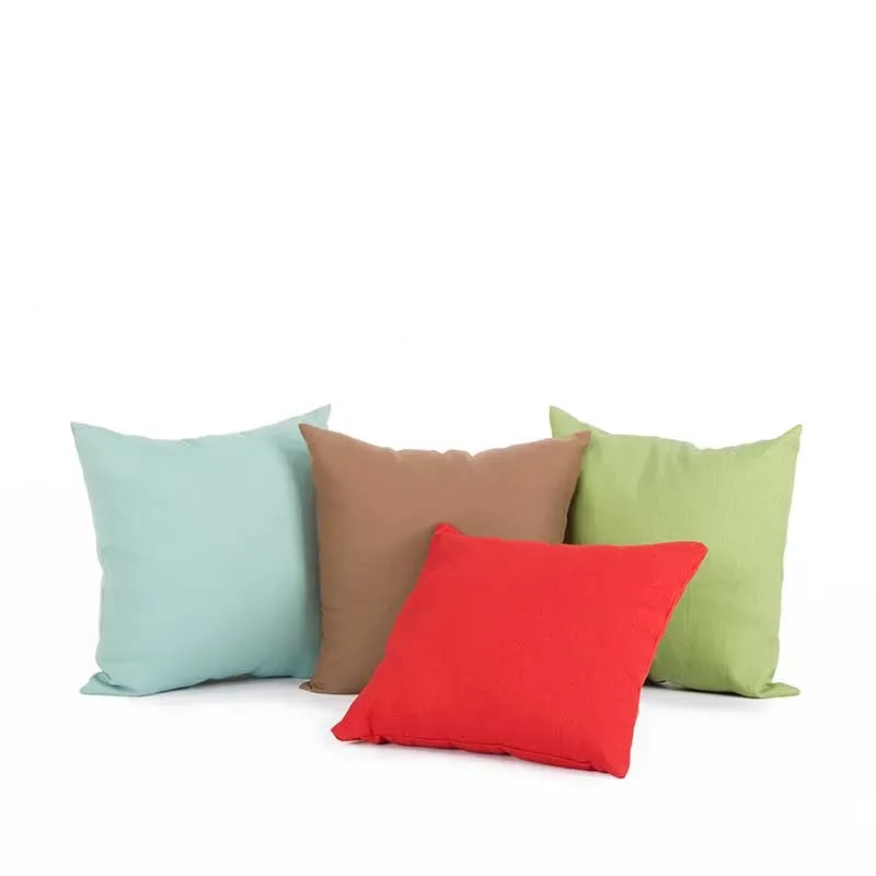 Decorative Pillows And Blankets