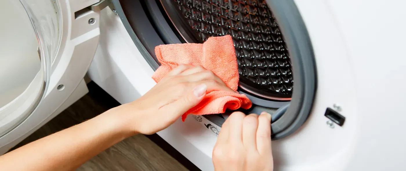 Ultimate Guide: How to Clean a Smelly Washer | Howard&rsquo;s