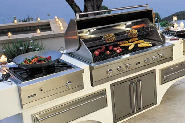 Outdoor Kitchens