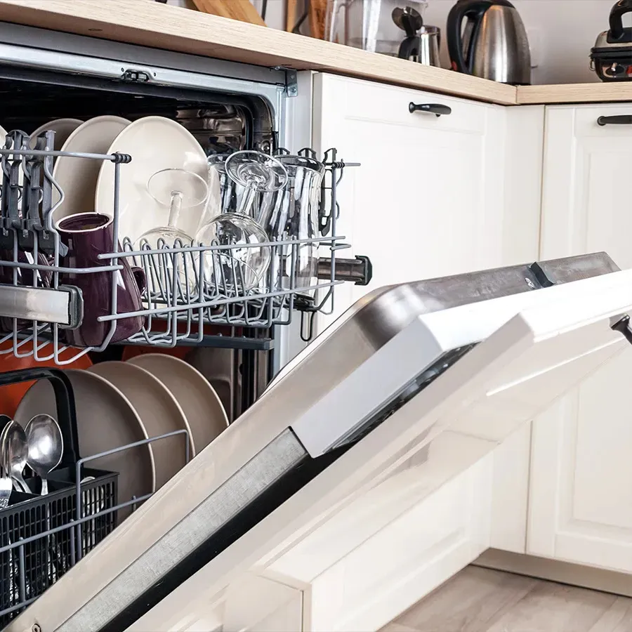 Built-in stainless steel dishwasher