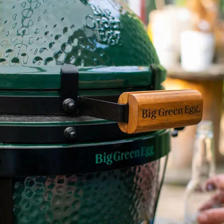 Why You Should Consider A Big Green Egg Grill For Summer Cookouts