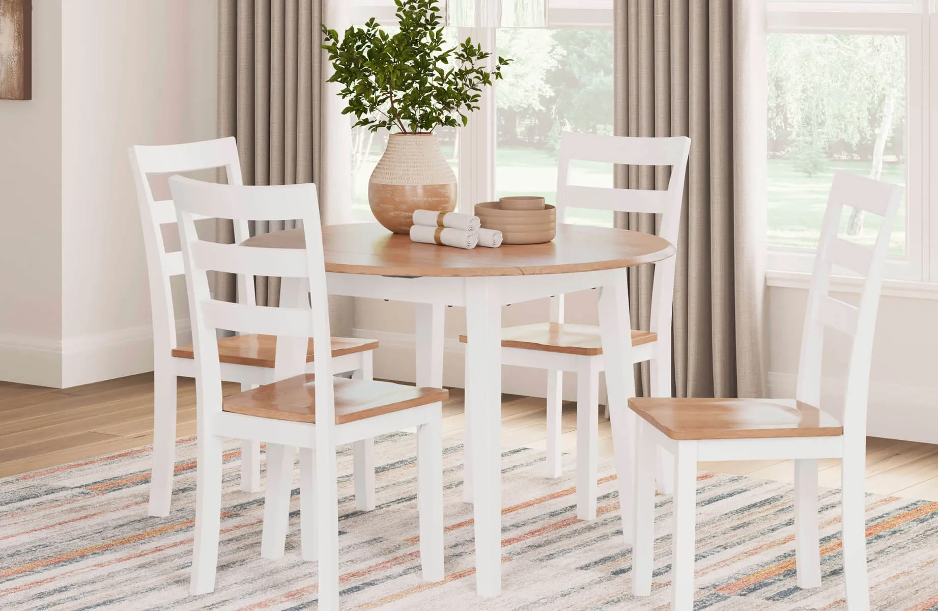 Dining room furniture set