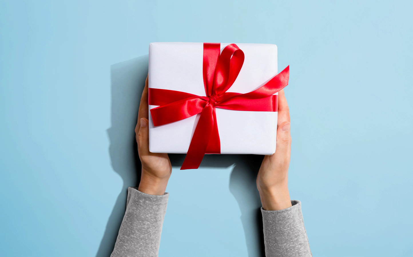 Wedding and gift registry services