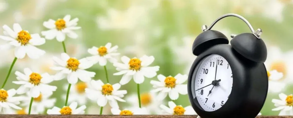 black alarm clock