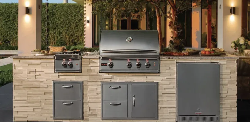 blaze-grills-outdoor-kitchen