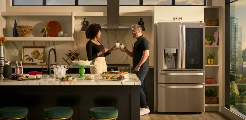 lg-insta-view-door-in-door-refrigerator-couple-clinking-glasses