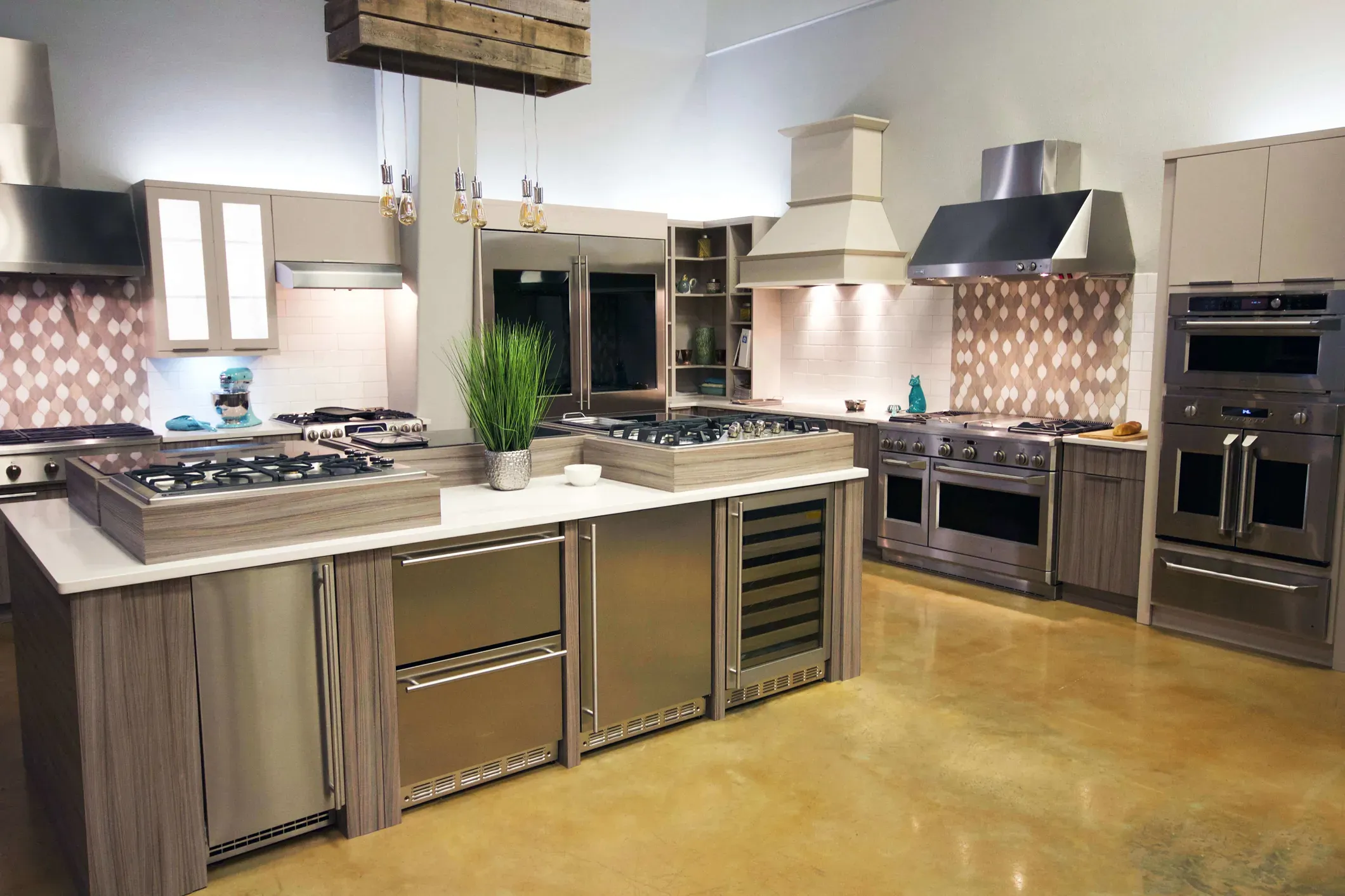 Kitchen Photo 1