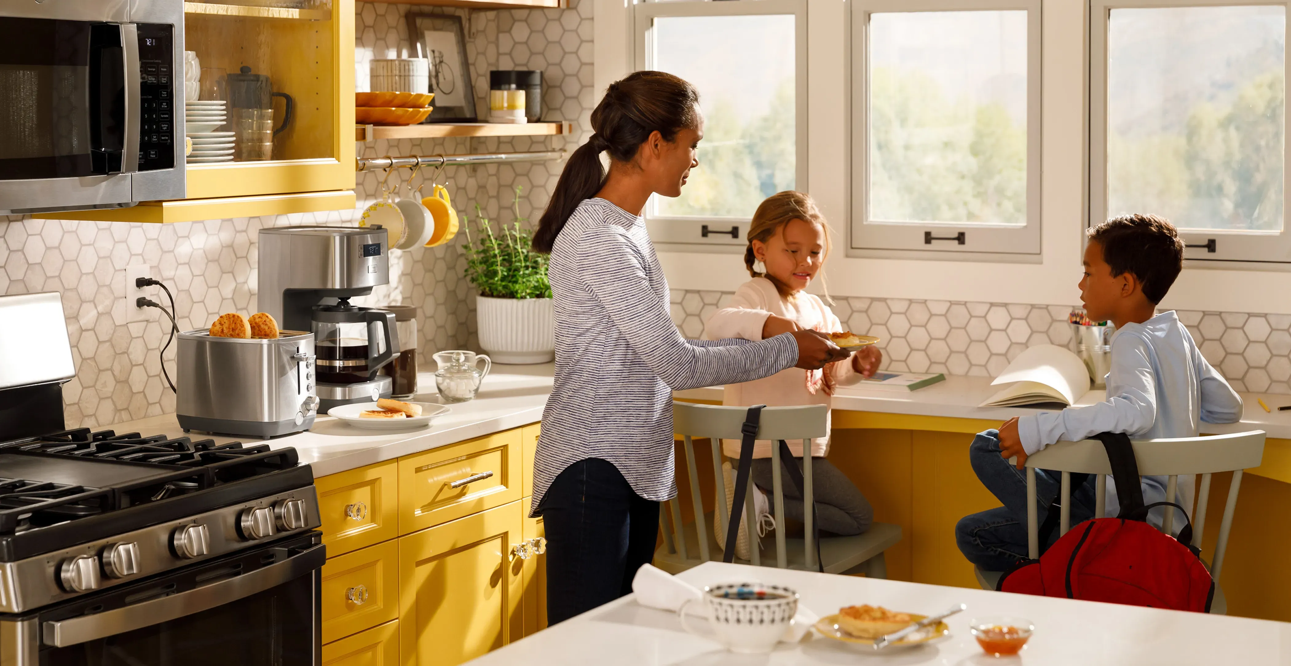 Which is Better Ge Or Whirlpool Washer And Dryer: Ultimate Showdown